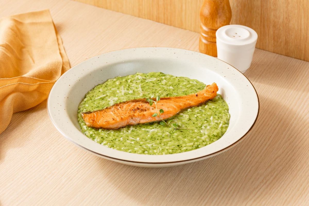 Pesto Risotto with Salmon at UPPER·T